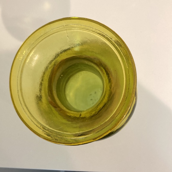 Green Vase - Picture 4 of 5